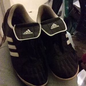 Adidas baseball shoes